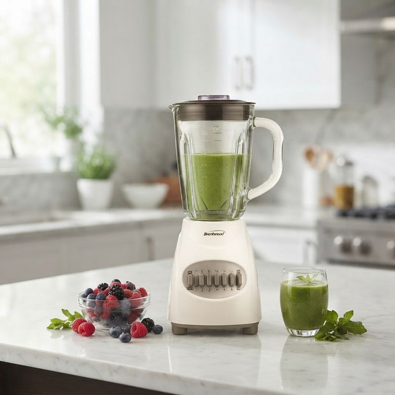 Brentwood 12-Speed + Pulse Blender with 42 oz Glass Jar, Stainless Steel Blades &amp; Non-Slip Base - White (JB-920W)