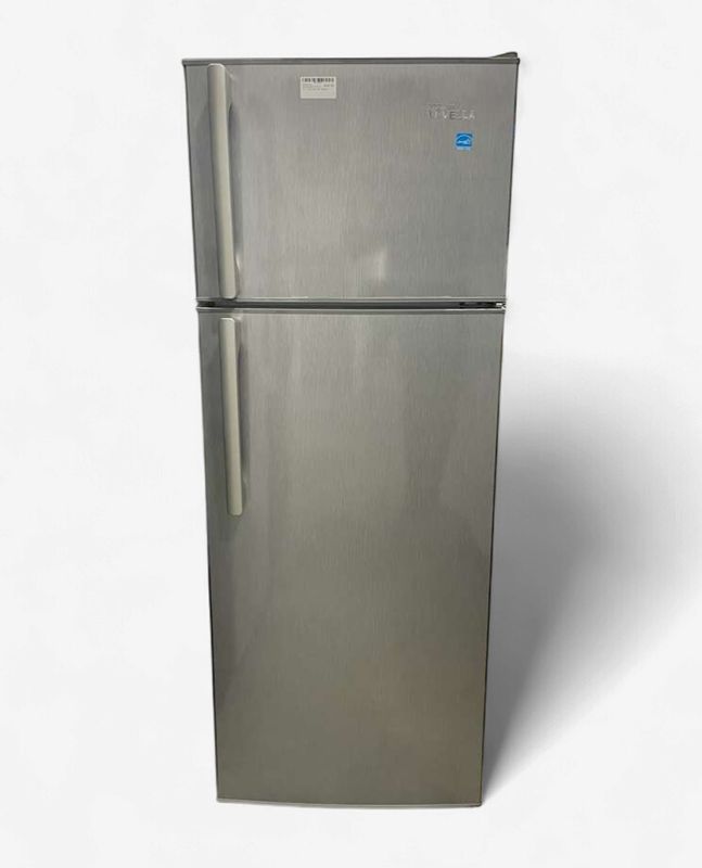 PREMIUM LEVELLA 7.4 CuFt Refrigerator in Silver
