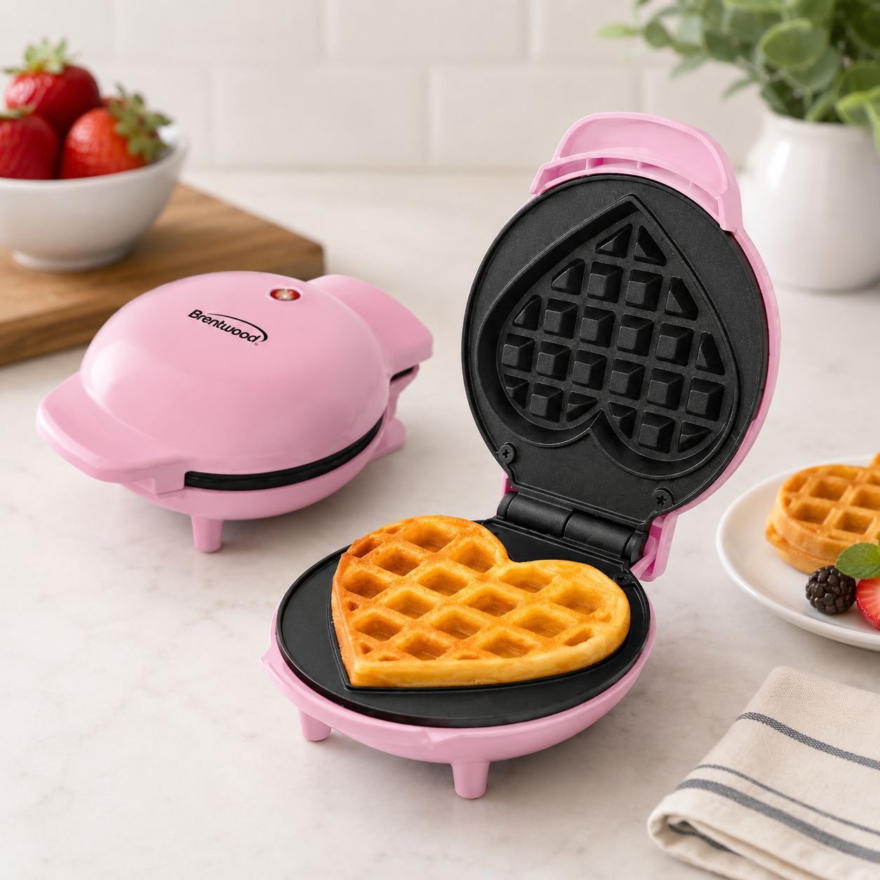 Brentwood Heart-Shaped 4" Mini Waffle Maker for Waffles, Keto Chaffles, Hash Browns, and More, Non-Stick, 400W, Pink (TS-2144PK)