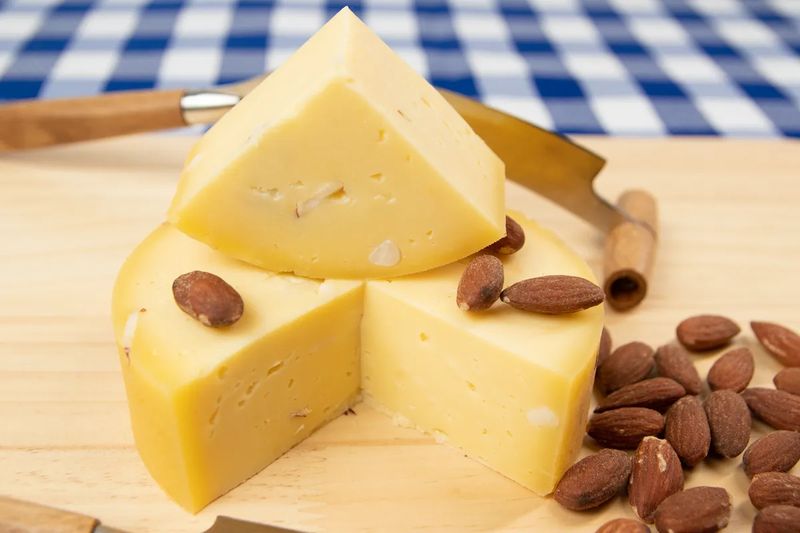 Gouda Almendras y Macadamia