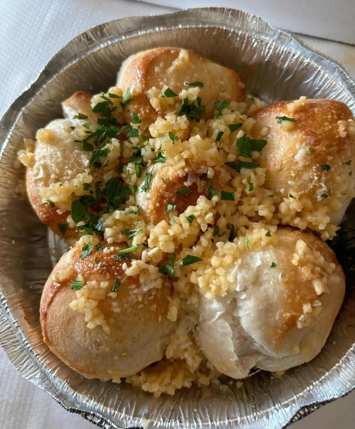 6 Garlic Knots