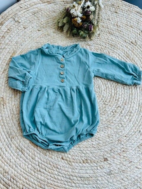 Body/Longsleeve Reserved. Maat 74 Body/Longsleeve Reserved. Maat 74