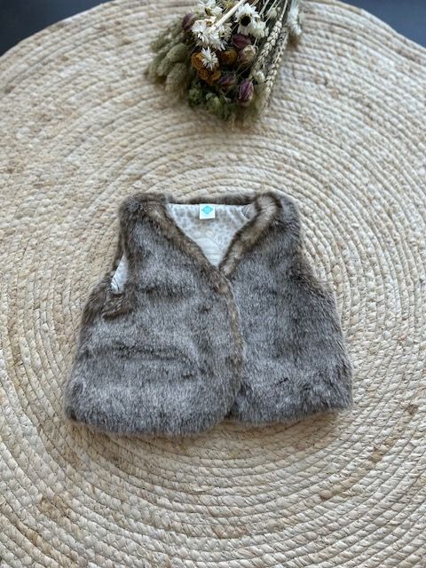 Vestje Non merk. Maat 68 Vestje Non merk. Maat 68