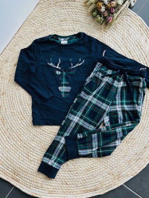 Pyjama C&A. Maat 104 Pyjama C&A. Maat 104