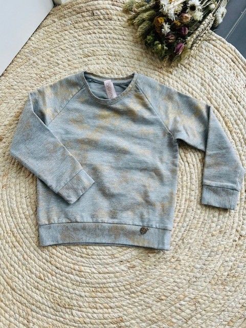 Trui Vinrose. Maat 98/104 Trui Vinrose. Maat 98/104