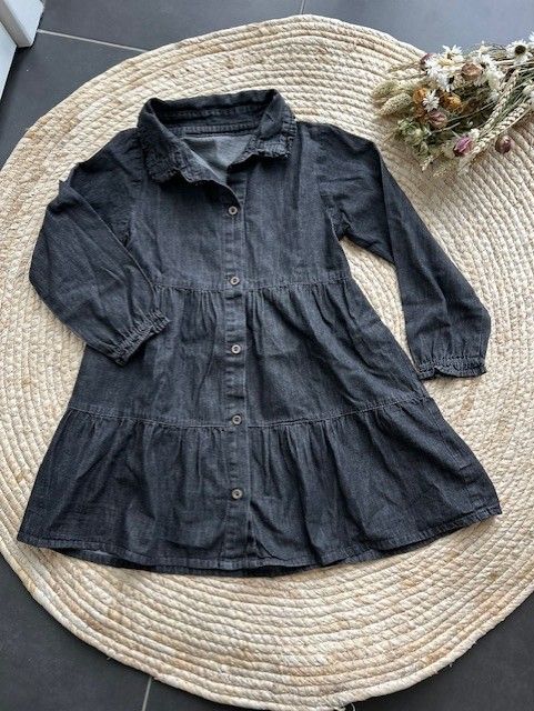 Kleedje non merk. Maat 110 Kleedje non merk. Maat 110