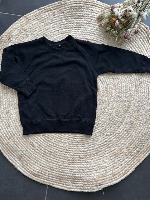 Trui Neutral. Maat 110 Trui Neutral. Maat 110