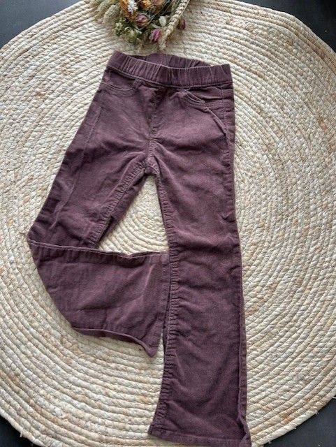 Velours broek H&M. Maat 110 Velours broek H&M. Maat 110