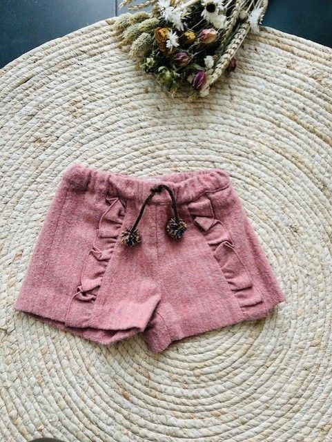 Zachte warme short Zara. Maat 104 Zachte warme short Zara. Maat 104