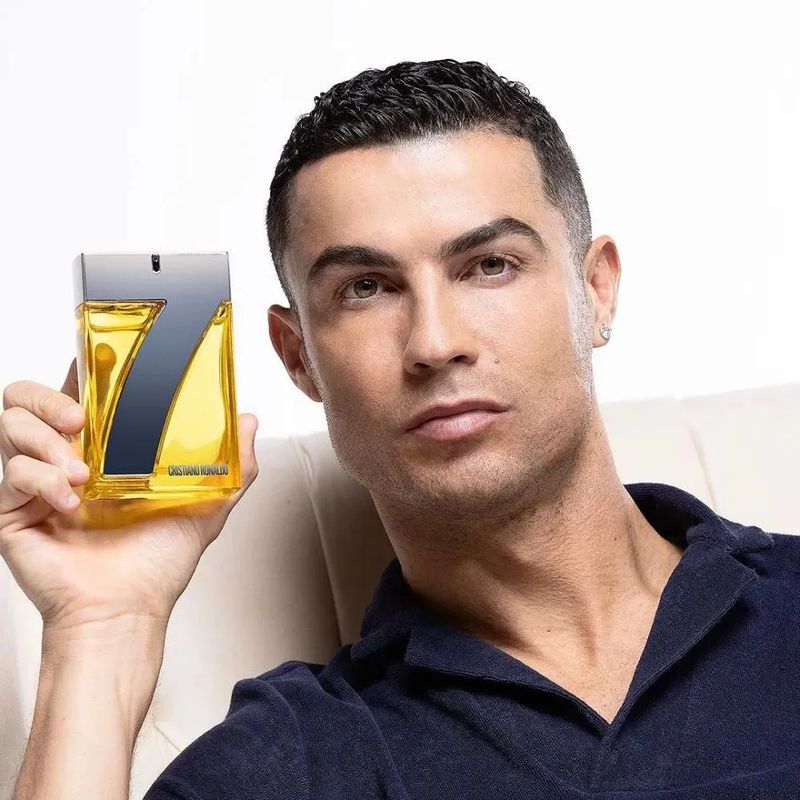 CR7 Discover Cristiano Ronaldo