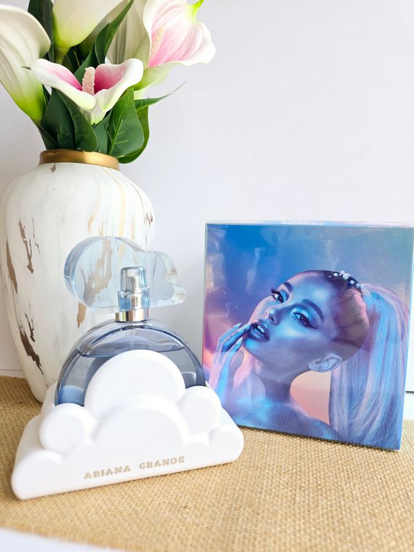 Cloud Ariana Grande 