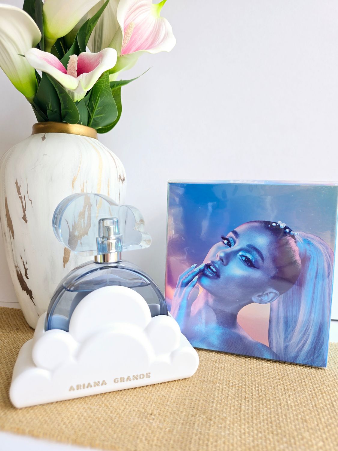 Cloud Ariana Grande 