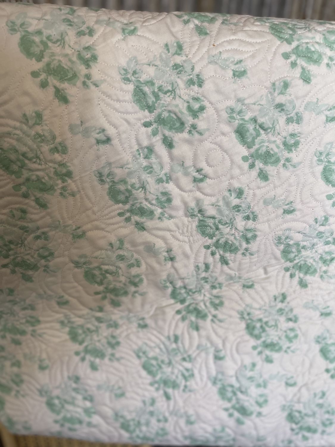 Spring Roses Table Runner