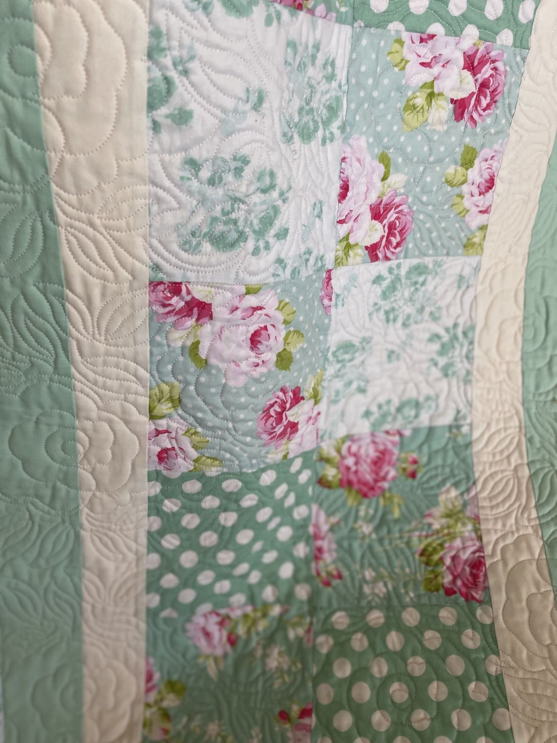 Spring Roses Table Runner