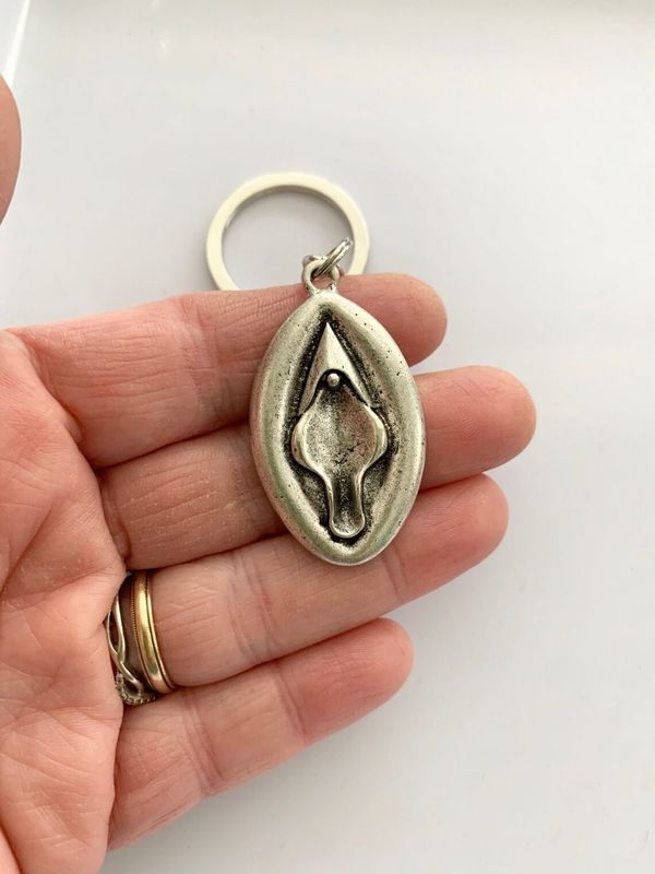 NOV KEYCHAIN VAG