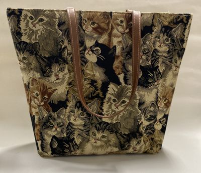 2620-3 Tapestry Purse Cats