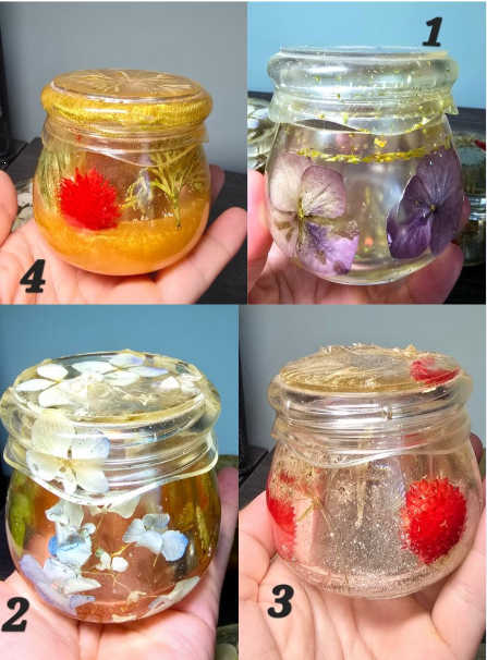 Handmade Keepsake Jar with Real Dried Flowers – Resin Decor for Jewelry or Gifts