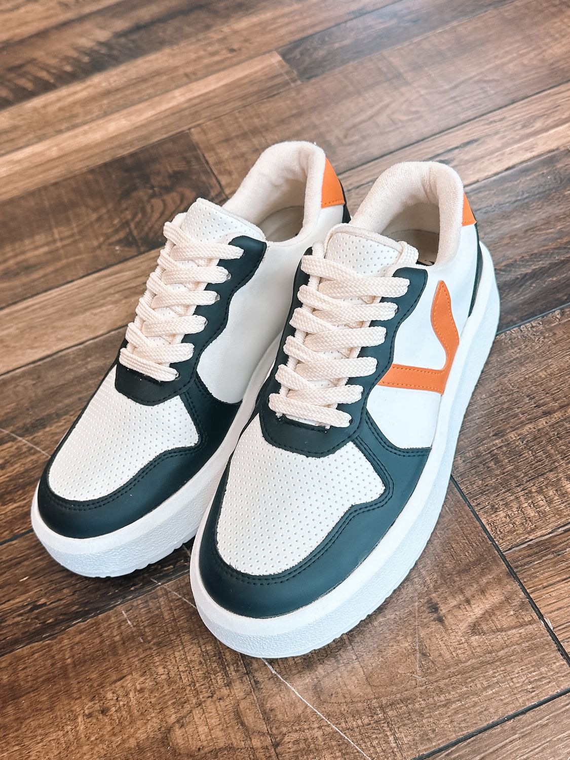 LP Game Day Tennis Shoe