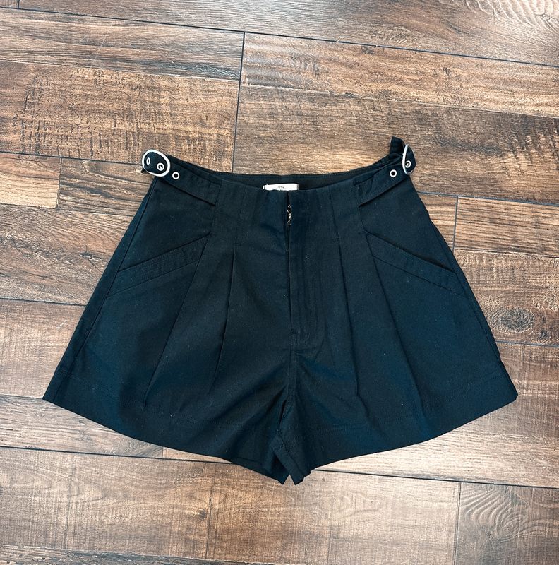 Side Buckle Shorts-Black
