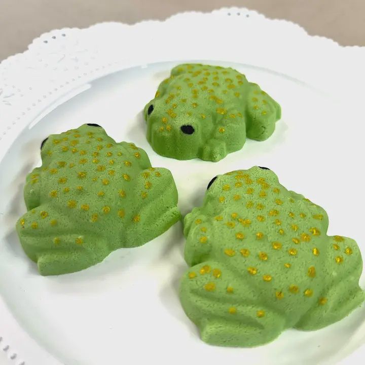 Green Toad Bath Bomb
