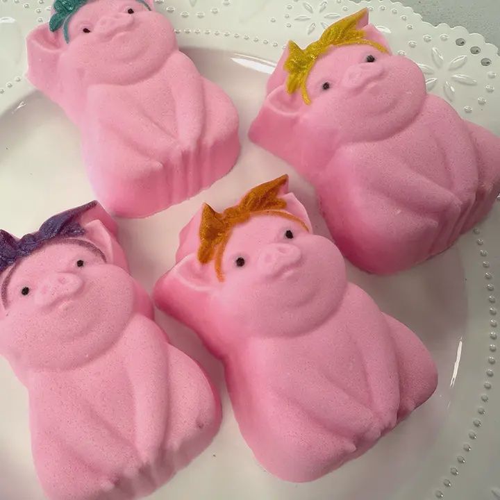 Pink Piggy Bath Bomb