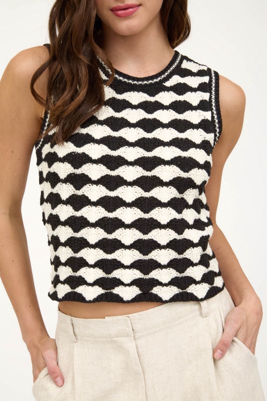 Scallop Pattern Sleeveless Pullover Sweater Vest