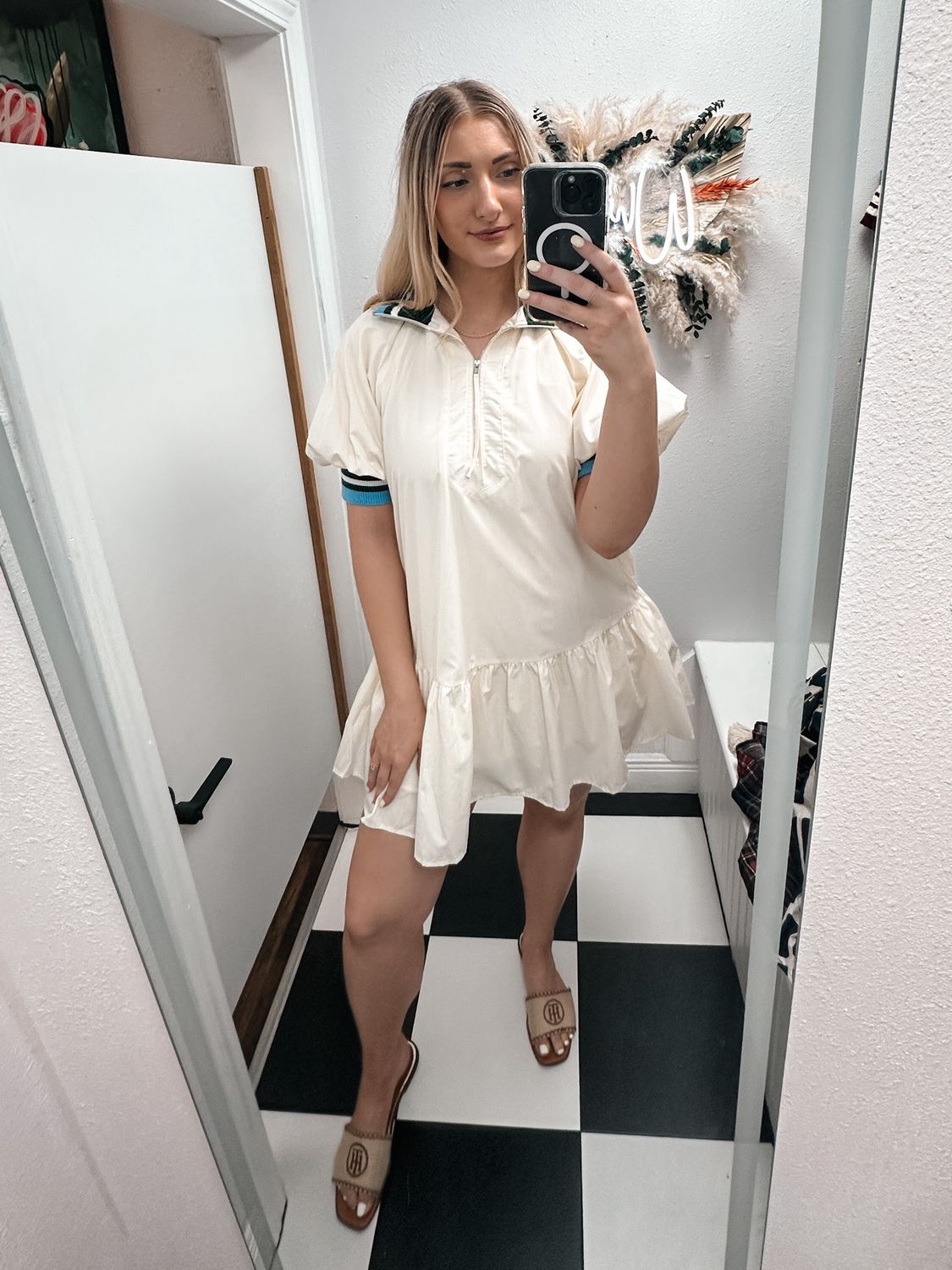 Solid puff sleeve ruffle hem mini