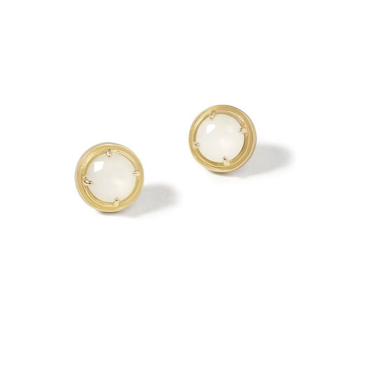 Crema Stud Earrings Frosted White