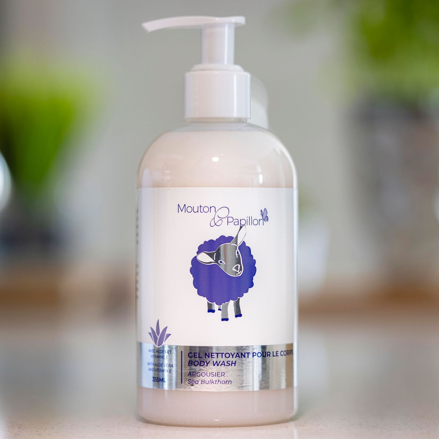 GEL NETTOYANT POUR LE CORPS À L'ARGOUSIER AVEC ALOÈS ET VITAMINE - 355 ML