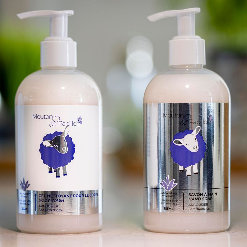 ENSEMBLE GEL NETTOYANT POUR LE CORPS ET SAVON À MAIN À L'ARGOUSIER AVEC ALOÈS ET VITAMINE - 2 X 355 ML