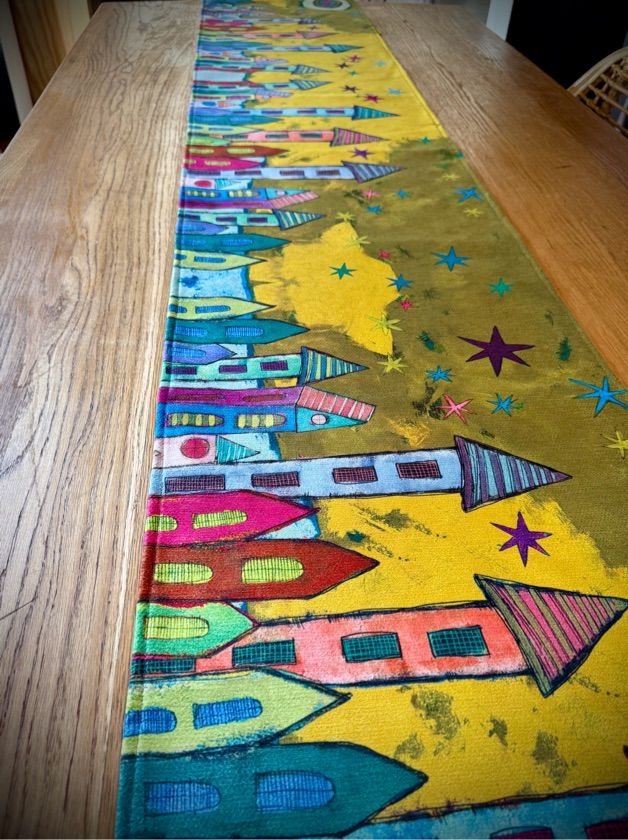 Olivia Table Runner 230 x 43cm, Design: Our Homes