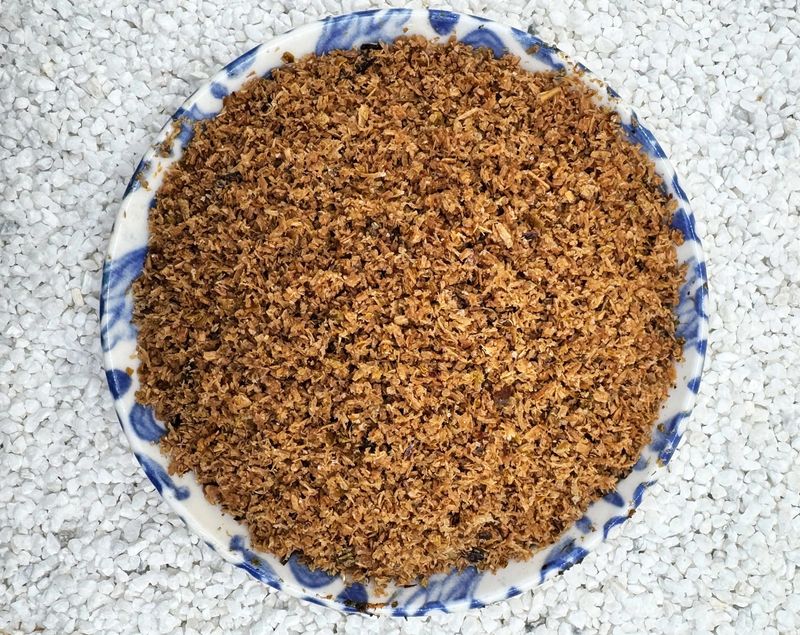 drzewo-sandalowe-do-palenia-na-kominku-kadzidlo-bakhoor (2)