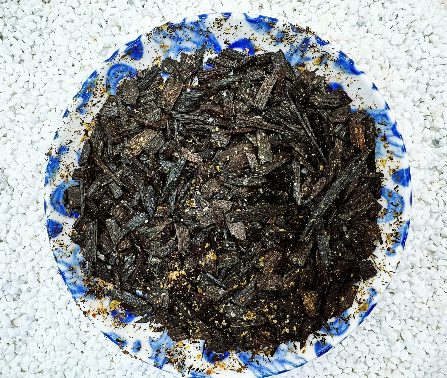 drzewo-agarowe-kadzidlo-naturalne-zywiczne-agarwood-oman (2)