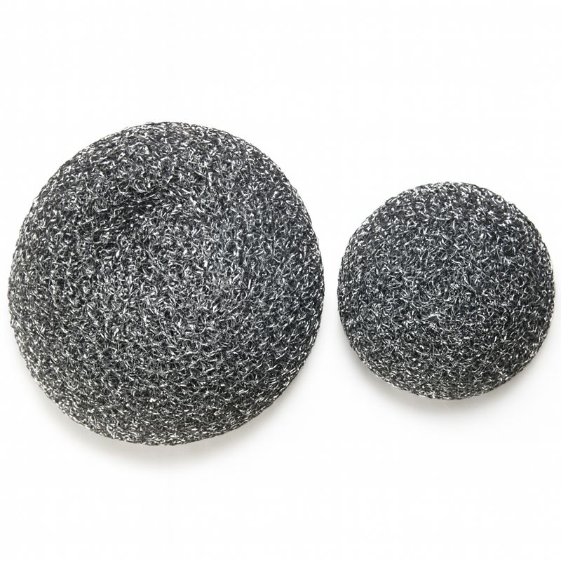 STAINLESS POT SCOURING