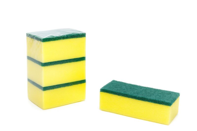 SPONGE SCOURERS  SMALL - (75mm X  55mm) - PACKS OF 3