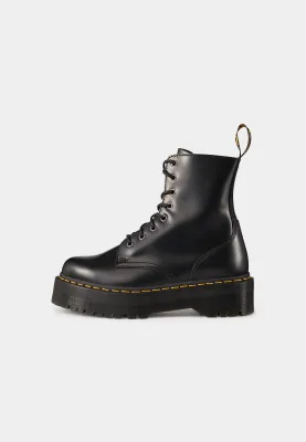 Dr. Martens Jadon