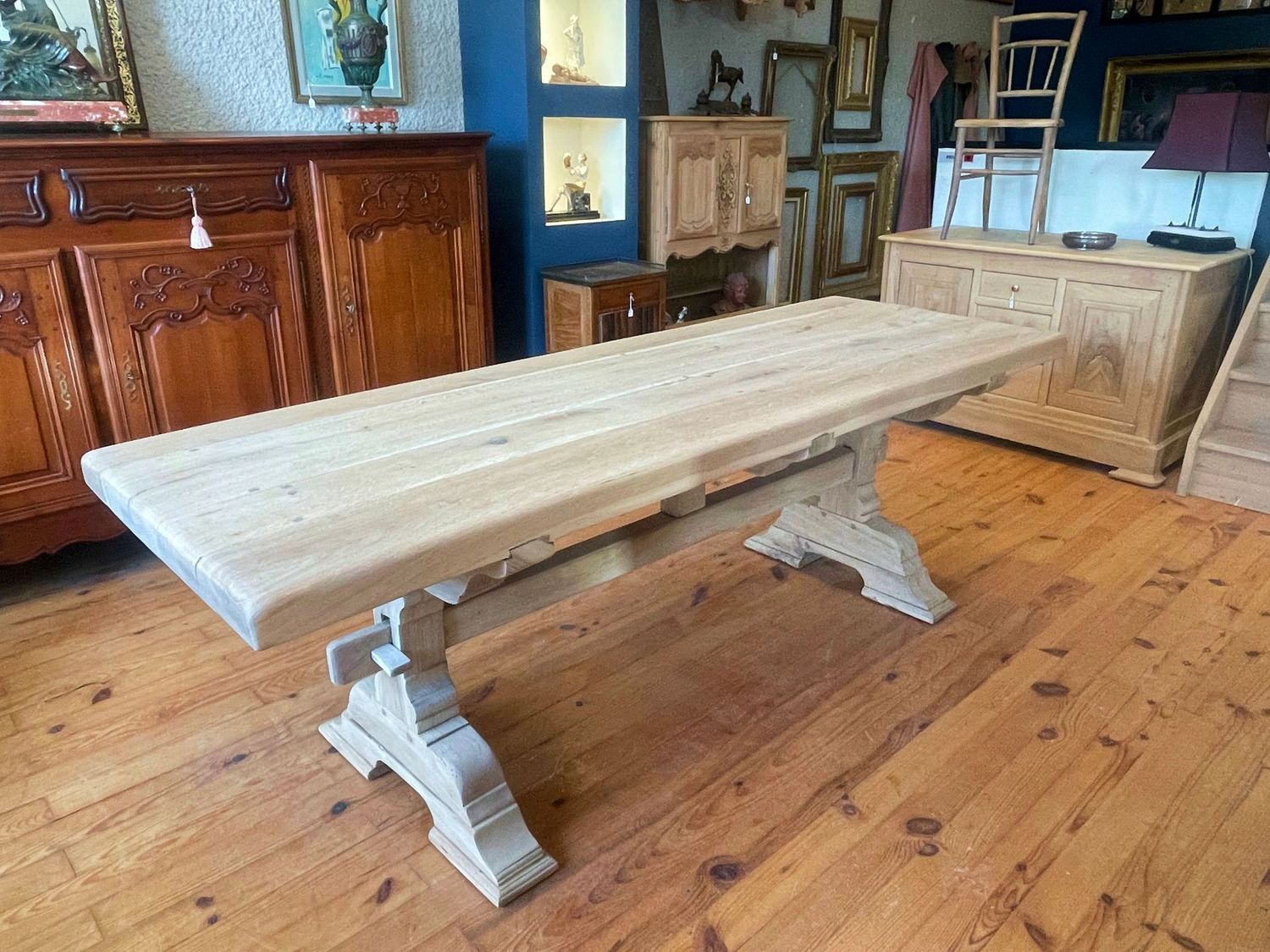 Table type monastère - chêne massif Table type monastère - chêne massif