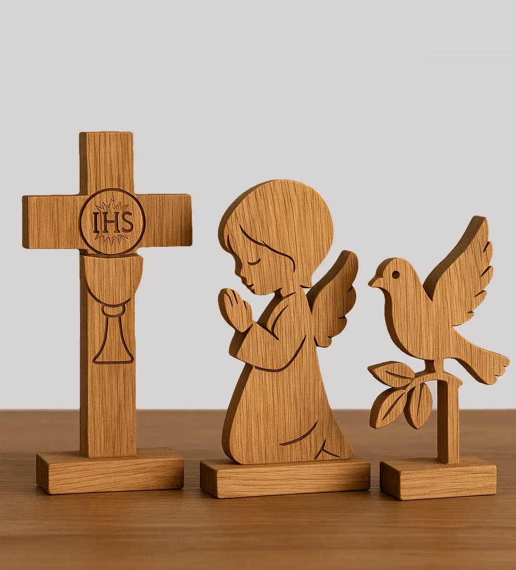Dębowa statuetka okolicznościowa – naturalne drewno, personalizacja, ręczne wykończenie