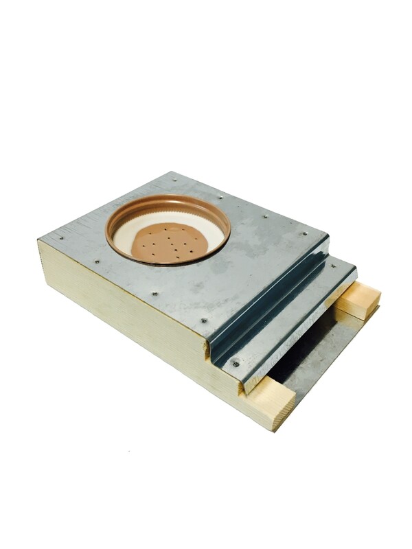 Wood &amp; Metal Jar Entrance Bee Hive Feeder