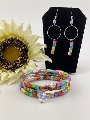 Boho Bright Summer Jewelry Set – Handcrafted Metallic Beaded Bracelet &amp; Matching Earrings