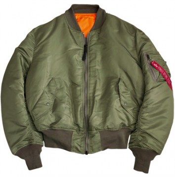 Klassiek MA-1 flightjack in olijfgroen met oranje voering – pilotenjas in militaire stijl