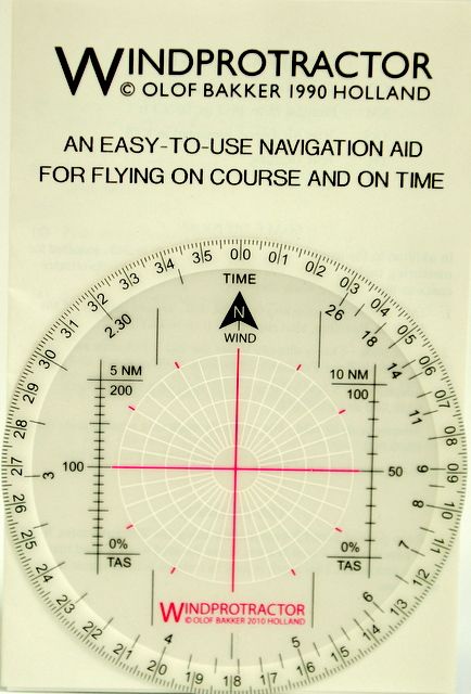 Alt-tekst: Windprotractor Olof Bakker – rekenschijf voor windcorrectie en navigatie in de luchtvaart