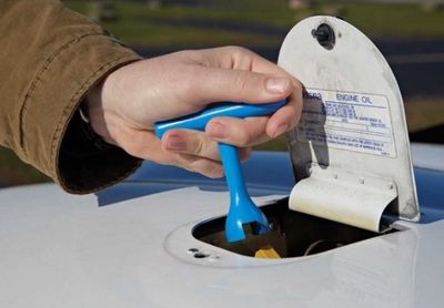 Aircraft dipstick remover tool – fits Lycoming &amp; Continental engines