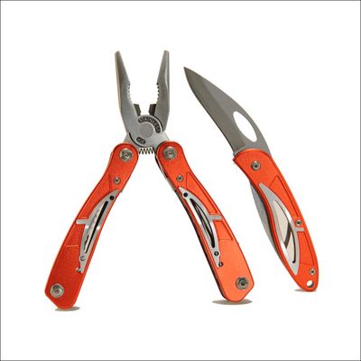 Multitool with knife – compact tool for pilots and technicians