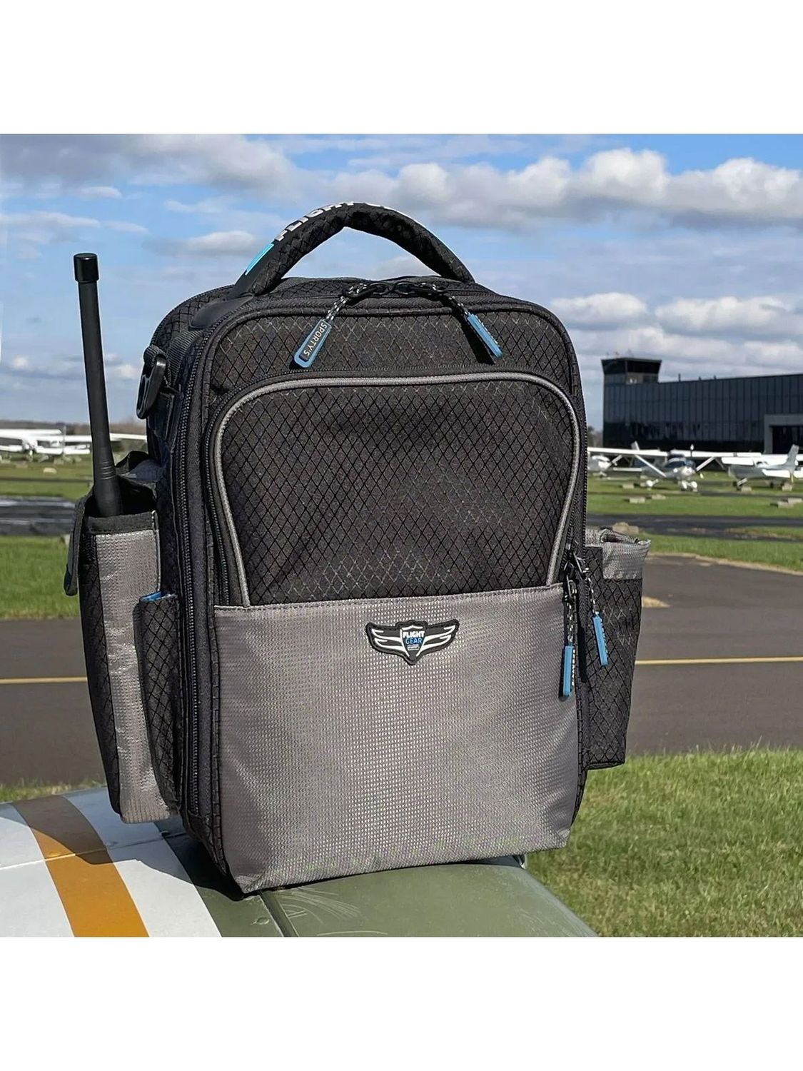 Flight Gear iPad Bag – cockpit organizer for pilots (black/grey)