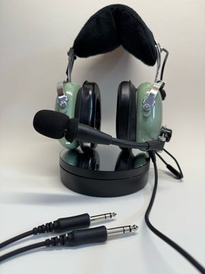 David Clark H10-76A GA Conversion aviation headset with gel ear seals – BanAirPilotShop.com