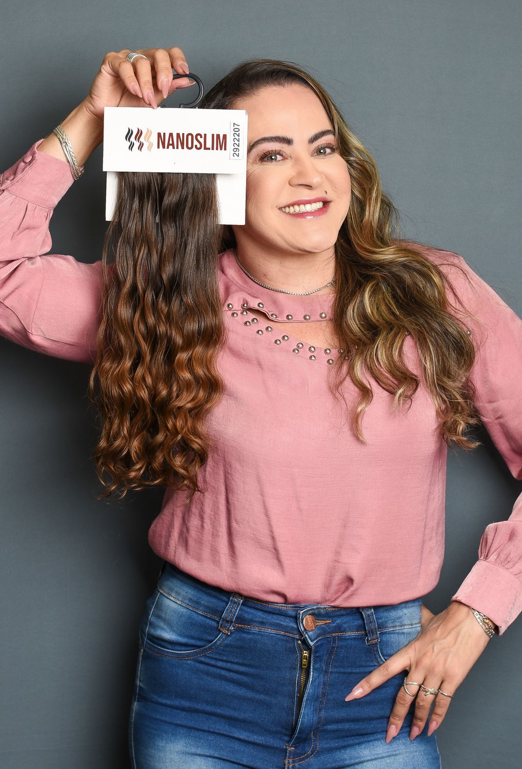​2922207 - Brazilian Regional Wavy Natural Colored Hair (with whites)