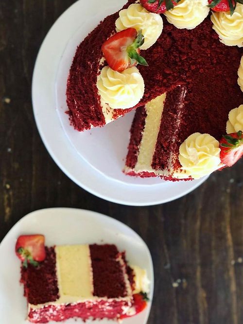 Red Velvet Cheesecake