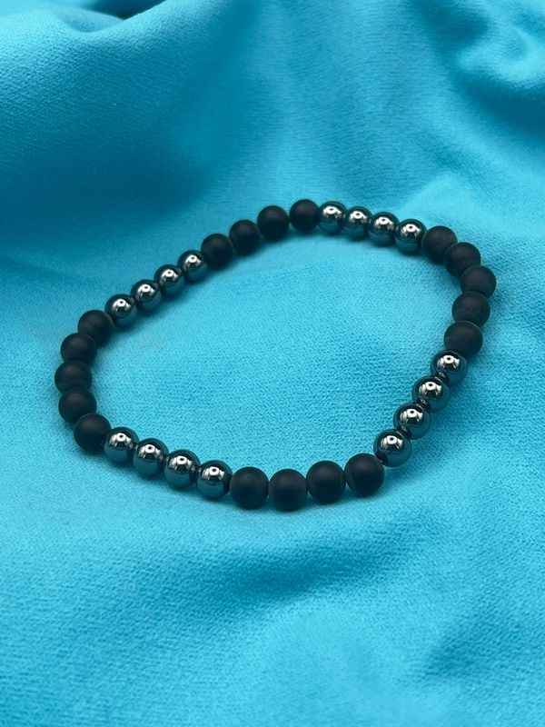 Onyx & Hämatit Armband – Klarheit, Schutz und innere Stabilität