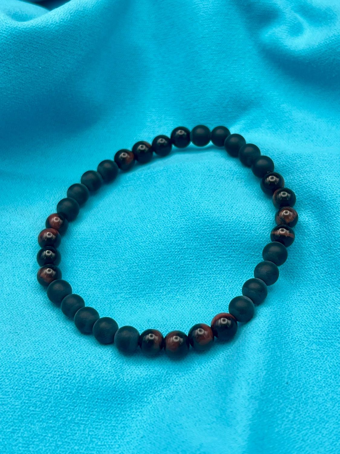 Onyx & Rotes Tigerauge Armband – Stärke, Klarheit und vitale Energie